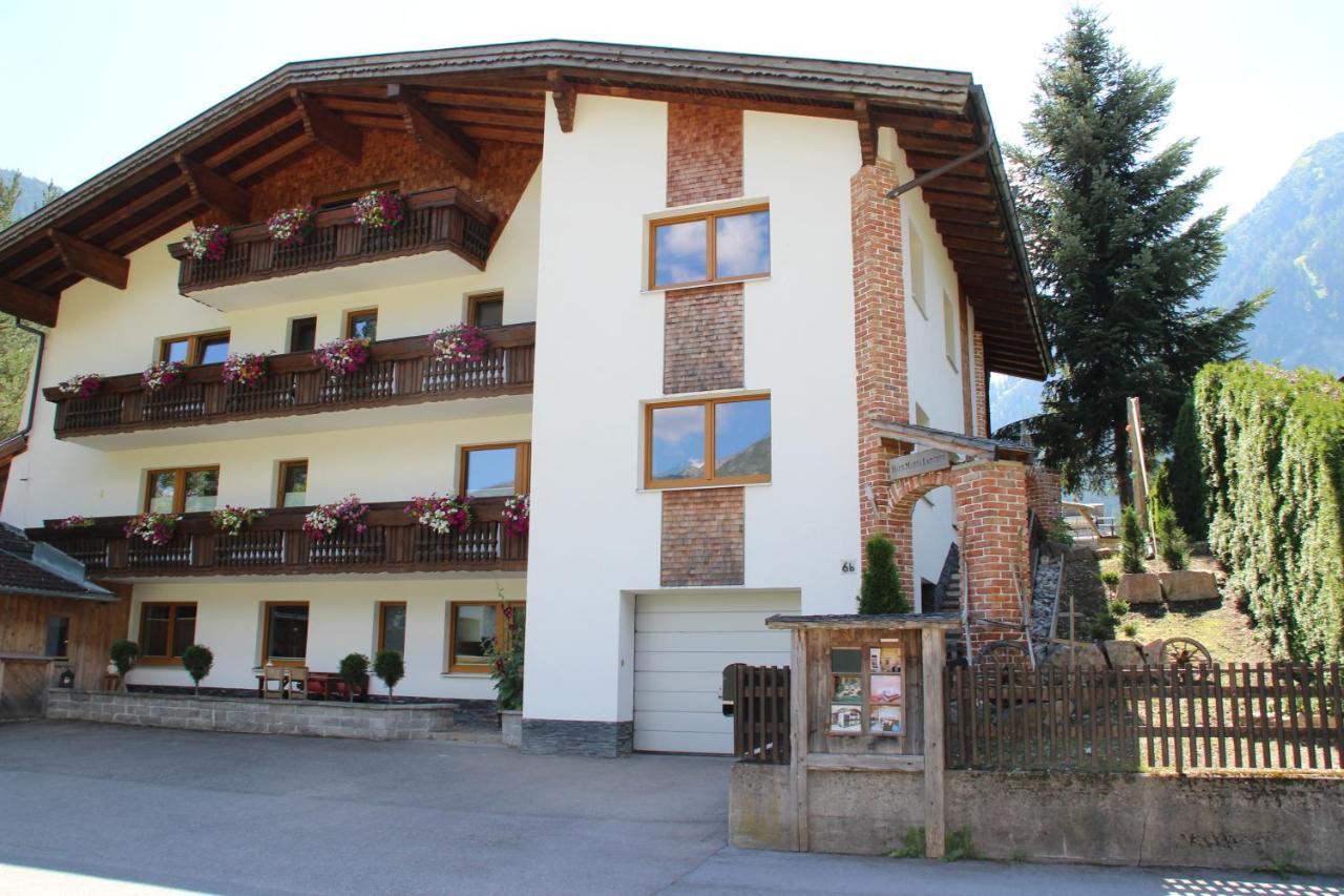 Haus Maria Larcher * Bach (Tyrol)